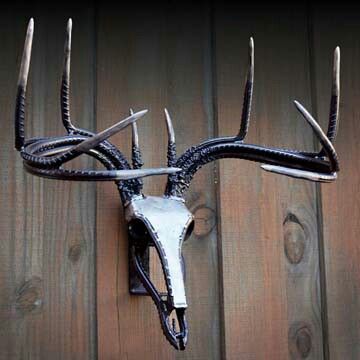 Metal and rebar deer skull Welding Crafts, Deer Mounts, Welding Art Projects, Diy Welding, Arc Welding, Metal Welding, Sculpture Metal, Steel Art, Metal Art Diy