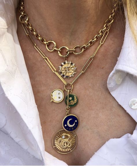 Personalized Charm Necklace, Chunky Chain Necklaces, Special Necklace, Bee Pendant, Online Jewelry Store, Personalized Necklace, Yin Yang, Manolo Blahnik, Online Jewelry