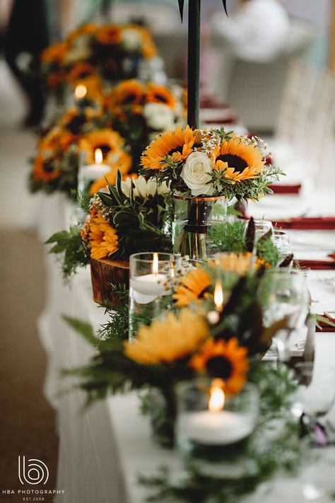 Sunflowers Wedding Centerpieces, Rustic Wedding Decor Autumn, Sunflowers White Roses, Sunflower Aesthetic Wedding, Fall Sunflower Weddings Wedding Table Decor, Sunflower Centerpiece Wedding, Sunflowers Table Decorations, Sunflower Table Decoration, Sunflower And White Rose Centerpiece