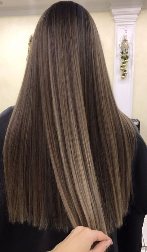 Ash Hair Color, Brown Hair Inspo, Hair Color Streaks, Brunette Hair With Highlights, Brown Hair Balayage, Light Hair Color, Brown Blonde Hair, Hair Color Balayage, Hair Inspiration Color