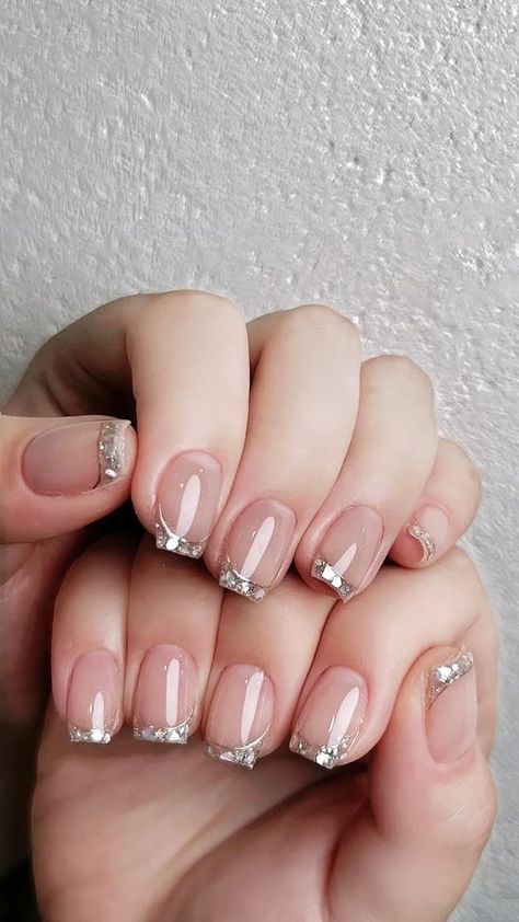 30 Simple Yet Beautiful Nail Extension Designs to Adorn Yourself Elegant Nail Art, Gold Glitter Nails, Classy Nail Designs, Logo Idea, Simple Acrylic Nails, Nails 2024, 2024 Trends, Classy Nails, Nail Extensions