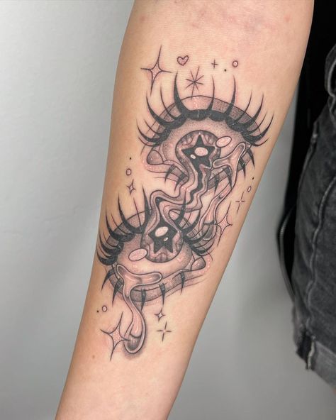 Cool Tats Creative Women, Out Of Sight Out Of Mind Tattoo, Leg Tattoos Women Simple, Moth With Eyes Tattoo, Tattoos Of Eyes, Creative Tattoo Ideas Meaningful, Whimsy Goth Tattoo, Whimsigoth Drawing, Sleeve Tats For Women