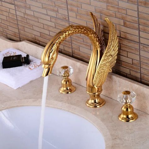 Brass Sink Taps Bathroom, Spa Bathroom Fixtures, Gold Faucet Bathroom, Gold Faucet, Faucet Accessories, Sink Mixer Taps, Bath Taps, Basin Sink, Basin Mixer Taps