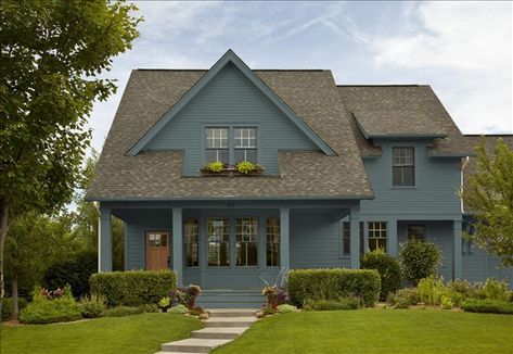 Knoxville Gray Best Exterior House Paint, Benjamin Moore Exterior, Exterior Paint Schemes, Paint Colors For House, Colors For House, Exterior House Siding, Best Exterior Paint, Glass Railings, Moore House