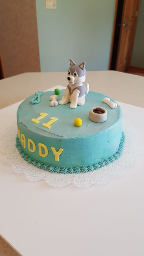 Husky Cake Husky Birthday Cake, Husky Dog Cake, Husky Cake Design, Husky Cake Ideas, Husky Party Ideas, Husky Themed Birthday Party, Husky Cake, Husky Birthday Party, Wolf Cake