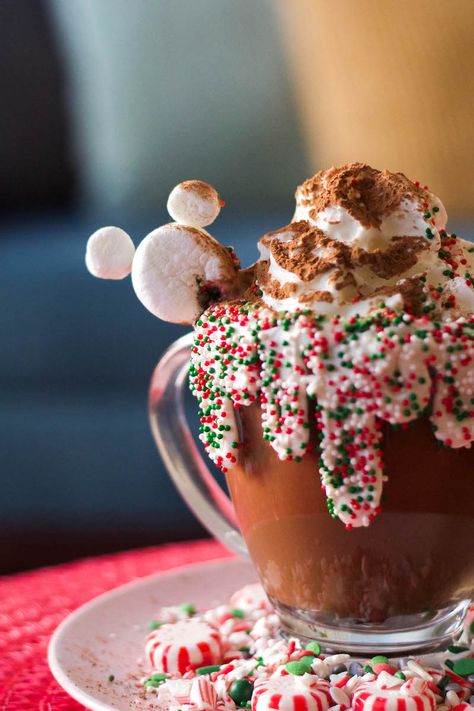 Festive Hot Chocolate, Disneyland Drinks, Holiday Appetizers Christmas Parties, Holiday Bites, Disney Meals, Disneyland Recipes, Warm Holiday Drinks, Holiday Appetizers Christmas, Disney Dishes