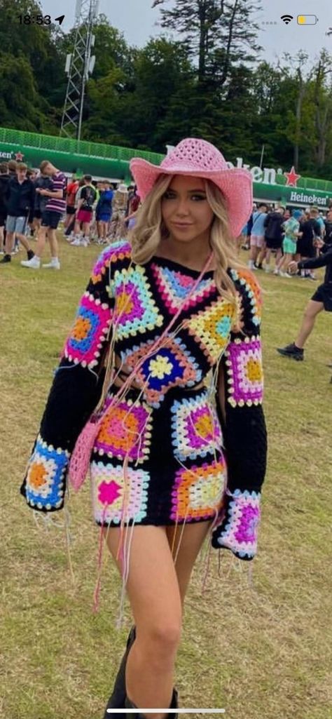 Latitude Crochet Festival Outfit Crochet pattern by Joanne Johncey Crochet Festival Outfit Pattern, Crochet Festival Outfit, Crochet Patterns Bags, Crochet Hobby, Crochet Festival, Crochet Hoodie, Crochet Car, Clothes Crochet, Crochet Stitches For Beginners