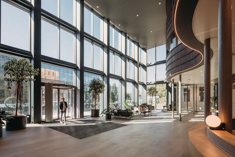 Double Height Reception Lobby, Double Height Reception, Office Entrance Lobby, Double Height Lobby, Amsterdam Pictures, Lobby Lighting, 2023 Picture, Wooden Window Frames, Wooden Facade