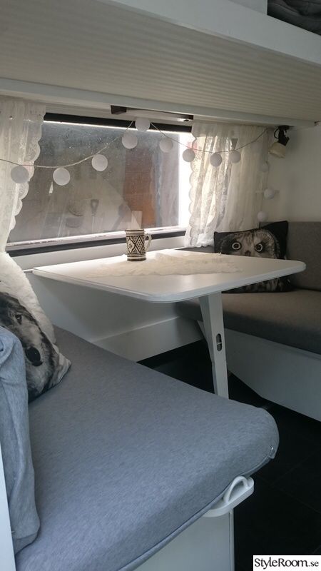 Renovering av vår husvagn - solifer 500L 1987 - Hemma hos christinapettersson Caravan Living, Caravan Ideas, Caravan Makeover, Travel House, Camper Van Conversion Diy, Rv Ideas, Van Home, Camper Van Conversion, Remodeled Campers