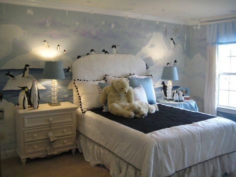 Penguin Bedroom, Penguin Room, Travel Themed Bedroom, Penguin Theme, Winter Bedroom, Mantel Design, Simple Bed, Bedroom Themes, Girls Room Decor