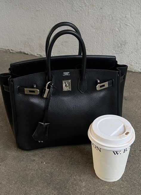 Black Birkin Bag, Black Birkin, Interior Design Boards, Work Motivation, Vintage Hermes, Bags Aesthetic, Rich Life, Black Aesthetic, Hermes Birkin