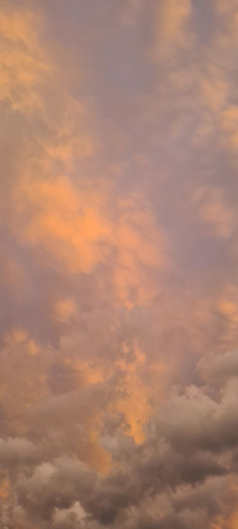 Golden Hour Wallpaper Aesthetic, Golden Clouds Aesthetic, Sunset Lockscreen Aesthetic, Golden Hour Aesthetic Wallpaper, Golden Hour Background, Sunset Lockscreen, Golden Hour Wallpaper, Golden Hour Sky, Heaven Aesthetic