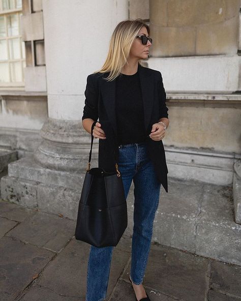 Fashion Blazer Outfits, Emma Hill, Merino Wool Fabric, Black Blazer Outfit, Pijamas Women, Parisienne Chic, Blazer Outfits For Women, Inspo Outfit, Autumn 2024