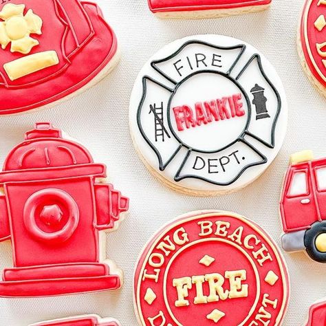 Amber Sepulveda on Instagram: "Custom cookies for a recent graduate from the Long Beach Fire Academy!🚒 Congrats Frankie!! #customsugarcookies #firefightercookies #longbeachfiredepartment #longbeachfireacademy #firefighters #firetruckcookies #firehatcookies #firefighterhat #fireacademycookies #decoratedsugarcookies #justbakedsugarcookies #explorepage #royalicing #cookiesofinstagram #sugarcookiesofinstagram #inlandempire #ranchocucamonga #ranchocucamongacustomcookies" Firefighter Cookies Decorated, Fireman Cookies, Firefighter Cookies, Fire Cookies, Police Cookies, Firefighter Cookie, Fire Party, Fire Academy, Letter Cake