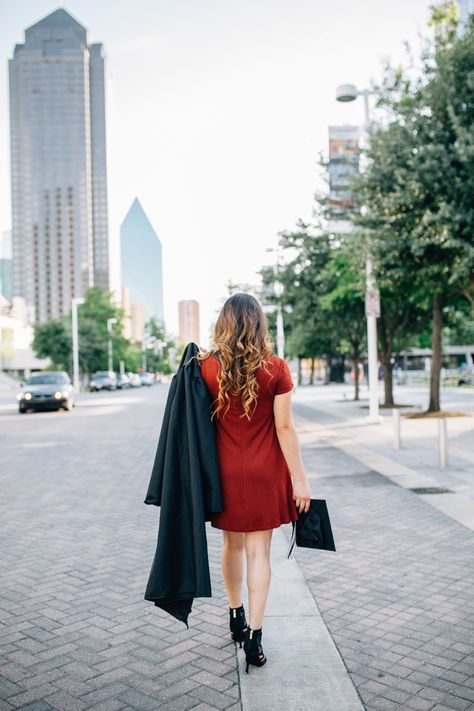 downtown dallas, Tx Dallas Senior Pictures, Graduation Pictures Downtown, Downtown Graduation Photoshoot, Downtown Graduation Pictures, Smu Graduation, Senior Pictures Places, Senior Pictures Locations, Photoshoot Downtown, Nursing Graduation Pictures