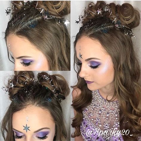 Galaxy Theme Hairstyle, Galaxy Hairstyles, Alien Hairstyles, Alien Hairstyle Ideas, Galaxy Costume, Alien Hair, Festival Make Up, Alien Makeup, Galaxy Makeup