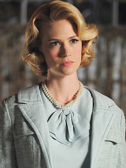 Betty Draper Mad Men Betty Draper Style, Jessica Pare, Mad Men Dresses, Betty Draper, January Jones, Mad Men Fashion, Mad Women, 20th Century Fashion, Sixties Fashion