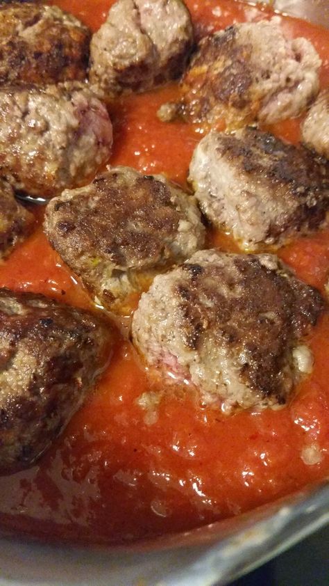 Easy Italian Meatballs, Meatball Dinner, Italian Meatballs Recipe, Cooking For A Group, Meatball Pasta, Meatball Recipes Easy, How To Cook Meatballs, Crock Pot Meatballs, Italian Pasta Recipes