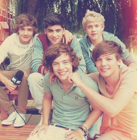 Imagines One Direction, One Direction Facts, One Direction Edits, One Direction Images, One Direction Wallpaper, One Direction Imagines, One Direction Quotes, One Direction Photos, Up All Night