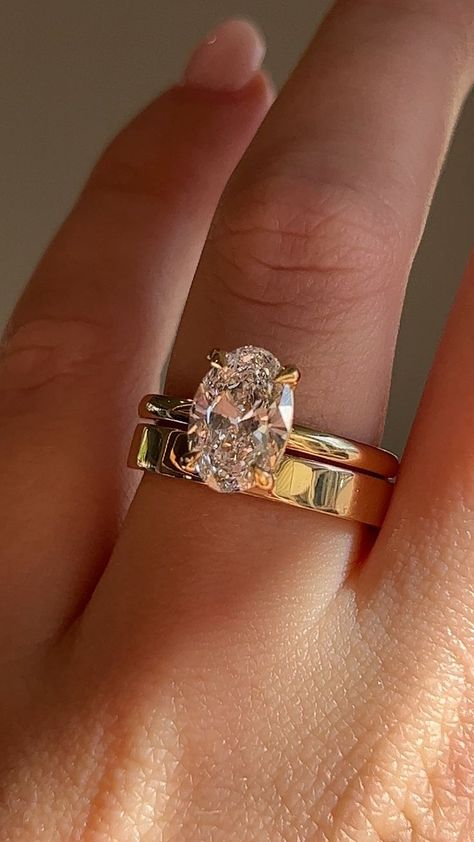 خواتم خطوبة, Pretty Engagement Rings, Dream Wedding Ring, Cute Engagement Rings, Future Engagement Rings, Oval Engagement, Dream Engagement, Dream Engagement Rings, Beautiful Engagement Rings