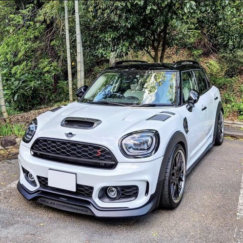 White Mini Cooper, Mini Cooper Sport, Mini Cooper Clubman, Mini Copper, Cooper Countryman, Mini Cooper Countryman, Mini Countryman, Cool Car Pictures, Car Inspiration