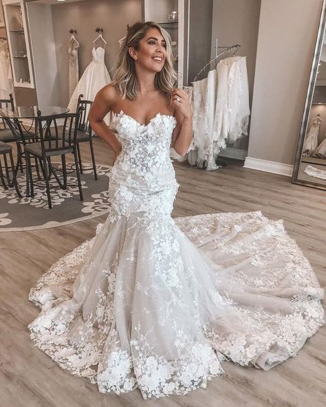 Liv Walker, Dress Texture, Dresses For Wedding Party, Wedding Dresses Sweetheart, Lace Sweetheart Wedding Dress, Glam Wedding Dress, Wedding Dresses Mermaid Sweetheart, Secret Wedding, Wedding Dress Guide