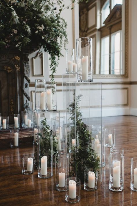 5 Unique 2018 Wedding Styles to Consider This Year Aisle Decor, Classy Wedding, Wedding Los Angeles, Minimal Chic, Wedding Mood, Greenery Wedding, Wedding Deco, Junebug Weddings, Ceremony Decorations