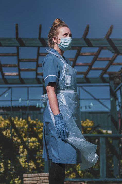 Nurses are hardworking and aside from being the heeart of the m3edical community they are also the least liking to partake in selfcare. Here are some specific self-care tips for nurses. Super Studio, Clean Typography, Plastic Aprons, Pvc Apron, Support Worker, Nurse Bag, Health Insurance Coverage, Care Worker, Women Nurse