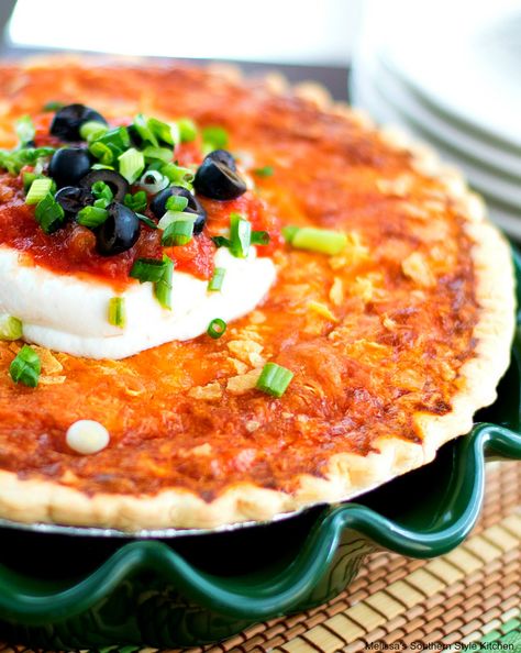 This easy Chicken Enchilada Quiche is a stellar option any time of day #quicherecipes #easychickenrecipes #chickenenchiladas #chickenquiche #quiche #chickenrecipes #brunch #breakfast #southernrecipes Chicken Quiche, Sausage Quiche, Breakfast Quiche Recipes, Chicken Enchiladas Easy, Breakfast Quiche, Comfort Food Southern, Chicken Enchilada, Quiche Recipes, Chicken Enchiladas