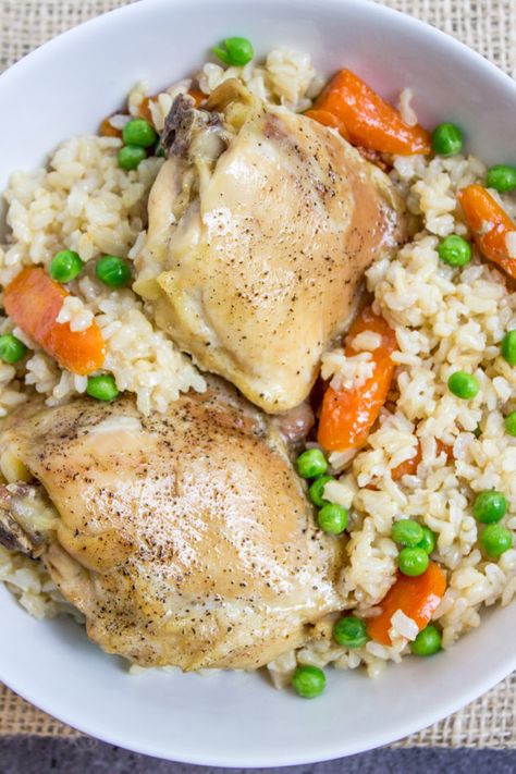 One Pan Baked Chicken Brown Rice Vegetable Casserole, served with Carrots and Peas, is healthy, flavorful and involves almost no clean-up! Chicken Rice And Peas, Chicken Breast Instant Pot, Chicken Breast Crockpot, Poached Chicken Breast, Chicken Breast Crockpot Recipes, Kung Pao Chicken Recipe, Vegetable Casserole Recipes, Chicken Shawarma Recipe, Crockpot Chicken Breast