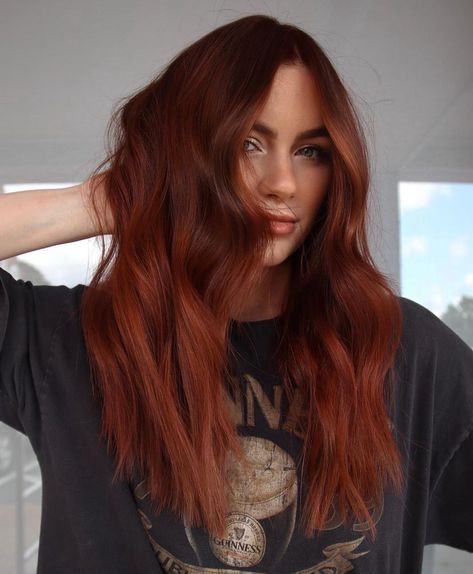 Red Hair Dark Eyebrows, Hair Ideas For Winter, Spring Red Hair, Spring Red Hair Color, Copper Hair Dark, Winter Hairstyle, Hair Shade, Red Hair Inspo, Spring Red