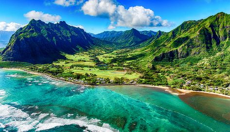 Ever want to visit Hawaii but are not sure which island to consider? We break down some of the best destinations to visit, things to do and places to stay. Island Landscape, Hawaii, Travel