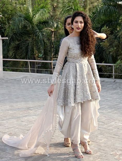 Pakistani Waist Belt Dresses Designs Party Wedding Collection 2020-2021 Function Outfit, Pakistani Kurta, Nikkah Dress, Kurta Design, Pakistani Dresses Casual, Salwar Kamiz, Indian Gowns Dresses, Patiala Salwar, Indian Gowns