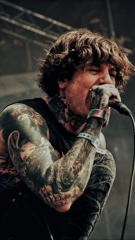 Tipografi 3d, Oli Sykes, Rock Band Posters, Oliver Sykes, Bring Me The Horizon, Black Veil Brides, Concert Photography, Band Posters, Doja Cat