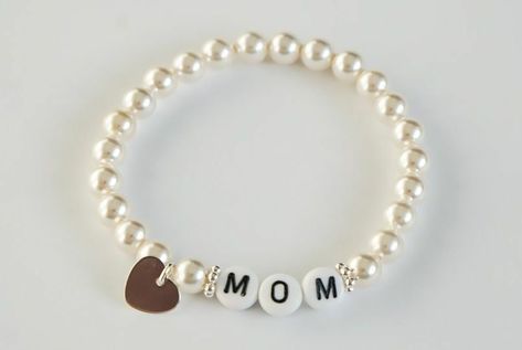 Bracelet For Mom, Diy Mom, Homemade Bracelets, Mom Bracelet, Diy Armband, Bracelets Handmade Diy, Indie Jewelry, Moms Bracelet, Diy Bracelet Designs