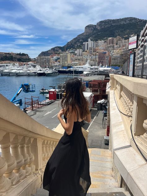 Italian Photoshoot Ideas, Monte Carlo Photo Ideas, Monaco Aesthetic Fashion, Living In Monaco, Monaco Picture Ideas, Monaco Instagram Pictures, Monaco Instagram Story, Monaco Girl Aesthetic, Monaco Aesthetic Outfit