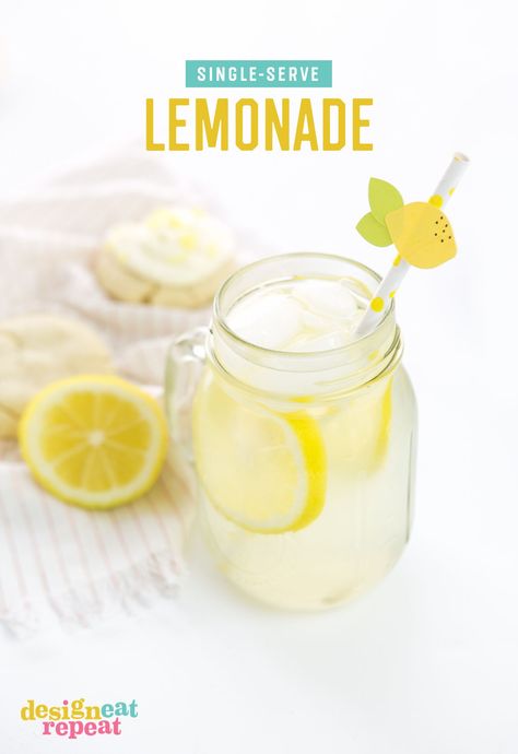 Whip up a glass of freshly squeezed lemonade in under 5 minutes with just a few ingredients! No sharing required. Single Serve Lemonade Recipe, Single Serving Lemonade Recipe, Fresh Lemonade Recipe, Lemonade Party Favors, Mason Jar Lemonade, Design Eat Repeat, How To Make Lemonade, Diy Lemonade, Homemade Lemonade Recipes