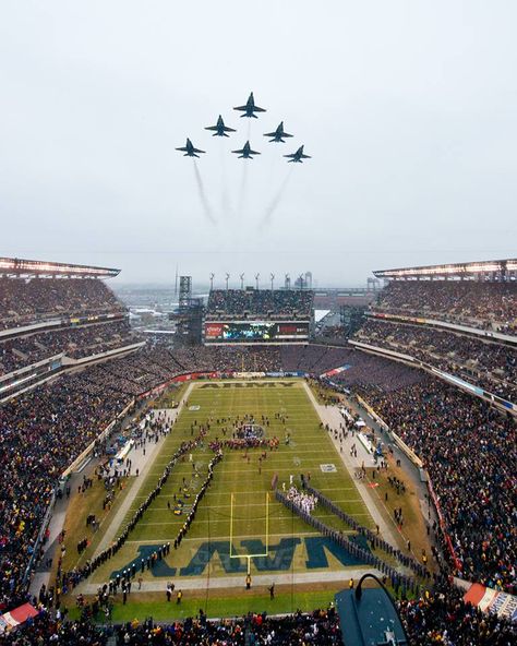 3 Army Navy Game, Boston Vibes, Us Navy Women, Navy Football, Lincoln Financial Field, United States Naval Academy, Navy Girlfriend, Go Navy, Air Force Mom