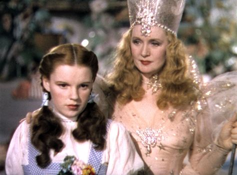 Judy Garland and Billie Burke Glenda The Good Witch, Wizard Of Oz Movie, Childhood Ruined, Billie Burke, Disney Theory, Dorothy Gale, Witch Of The West, Fan Theories, Ruby Slippers