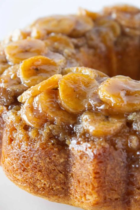 Banana Crumb Cake, Banana Upside Down Cake, Banana Recipes Overripe, Best Cake Mix, Ripe Banana Recipe, Banana Bundt Cake, Banana Bundt, Banana Dessert Recipes, Banana Cake Recipe