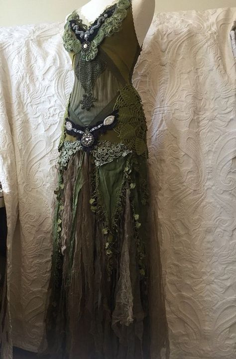 A unique beauty Woodland inspired dress . The green color are hand dyed in soft forest tones . Always thinking of a elven fairy enjoying Nature when: Forest Wedding Dress, Elven Wedding Dress, Forest Dress, Estilo Hippy, Fairy Clothes, Estilo Hippie, Hippy Chic, Woodland Fairy, Skirt Maxi