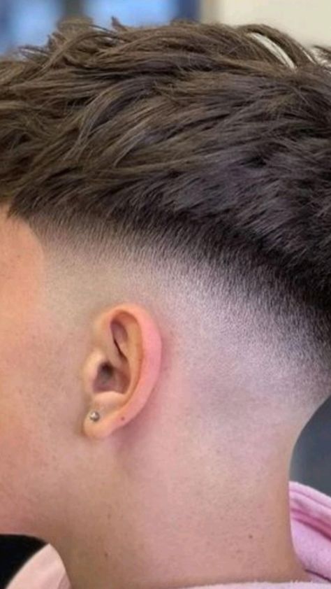 Haircut Mullet, Taper Fade Short Hair, Mid Fade Haircut, Fade Haircut Styles, Mens Haircuts Short Hair, Gents Hair Style, Men Haircut Curly Hair, Taper Fade Haircut, Crop Hair