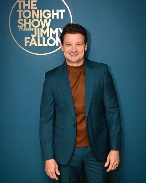 The Tonight Show, New Photo Download, Jeremy Renner, Tonight Show, May 22, Action Movies, Movies To Watch, Actors, Instagram Photos