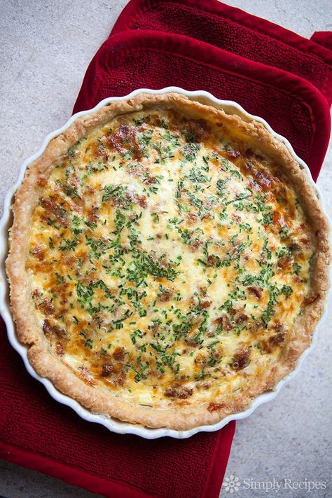 Quiche Lorraine ~ Quiche Lorraine with a buttery crust and a tender filling with our favorite food group - bacon! ~ SimplyRecipes.com #mother'sday #quiche Chorizo Quiche, Sweet Potato And Chorizo, Lorraine Quiche, Pork Chorizo, Soy Chorizo, White Lasagna, Quiche Lorraine Recipe, Savory Pies, Quiche Recipe