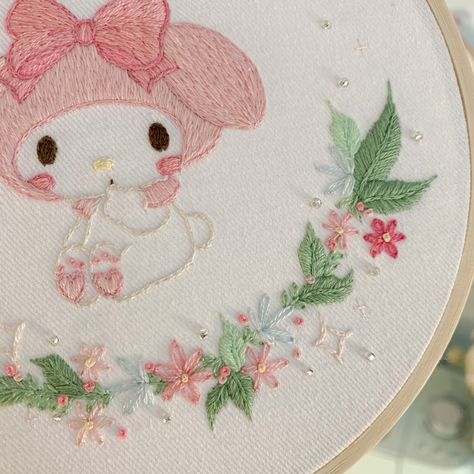 Kawaii Embroidery Patterns, Kawaii Embroidery Ideas, Embroidery Hello Kitty, Hello Kitty Embroidery Designs, Embroidery Aesthetic Vintage, Sanrio Sewing, My Melody Embroidery, Sanrio Embroidery, Bordados Aesthetic