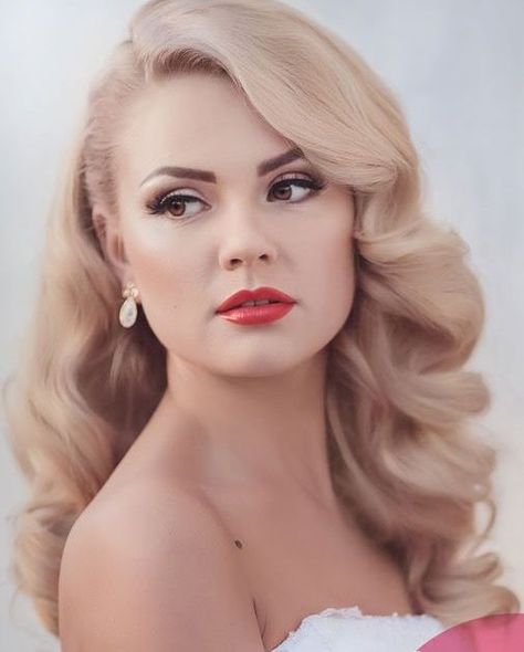 Makeup Bibir, Bridal Makeup Red Lips, Wedding Makeup Vintage, Retro Wedding Hair, Beige Blond, Vintage Curls, Red Lip Makeup, Makeup For Blondes, Vintage Wedding Hair