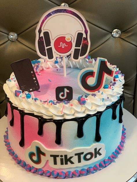 Tik Tok Birthday Party Ideas Cake, Tik Tok Cake Ideas, Tiktok Birthday Cake Ideas, Tiktok Cake Ideas, Tik Tok Birthday Cake, Tiktok Birthday Cake, Tiktok Cakes, Bolo Tik Tok, Tik Tok Cake