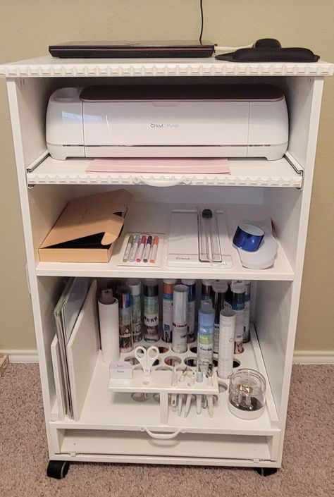 Cricut Organisation, Cricut Station Storage Ideas, Cricut Work Station Ideas, Cricut Workspace Ideas, Cricut Station, Built In Desk And Shelves, Office Craft Room Combo, Cricut Storage, Cricut Cart