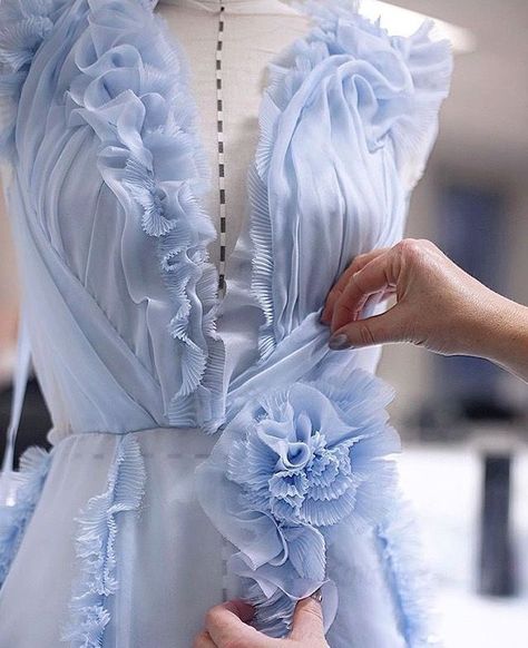 Draping Techniques, Detail Couture, Pattern Draping, Stage Ideas, Draping Fashion, Ralph Russo, Couture Details, Couture Sewing, Dresses To Wear