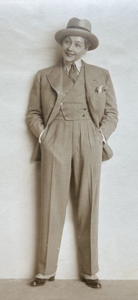 1920s Mens Fashion Formal, 1920 Suits, 1920s Suit, 1920s Mens Fashion, Masc Fashion, Vintage Pics, Formal Mens Fashion, Dream Outfits, 20s Fashion